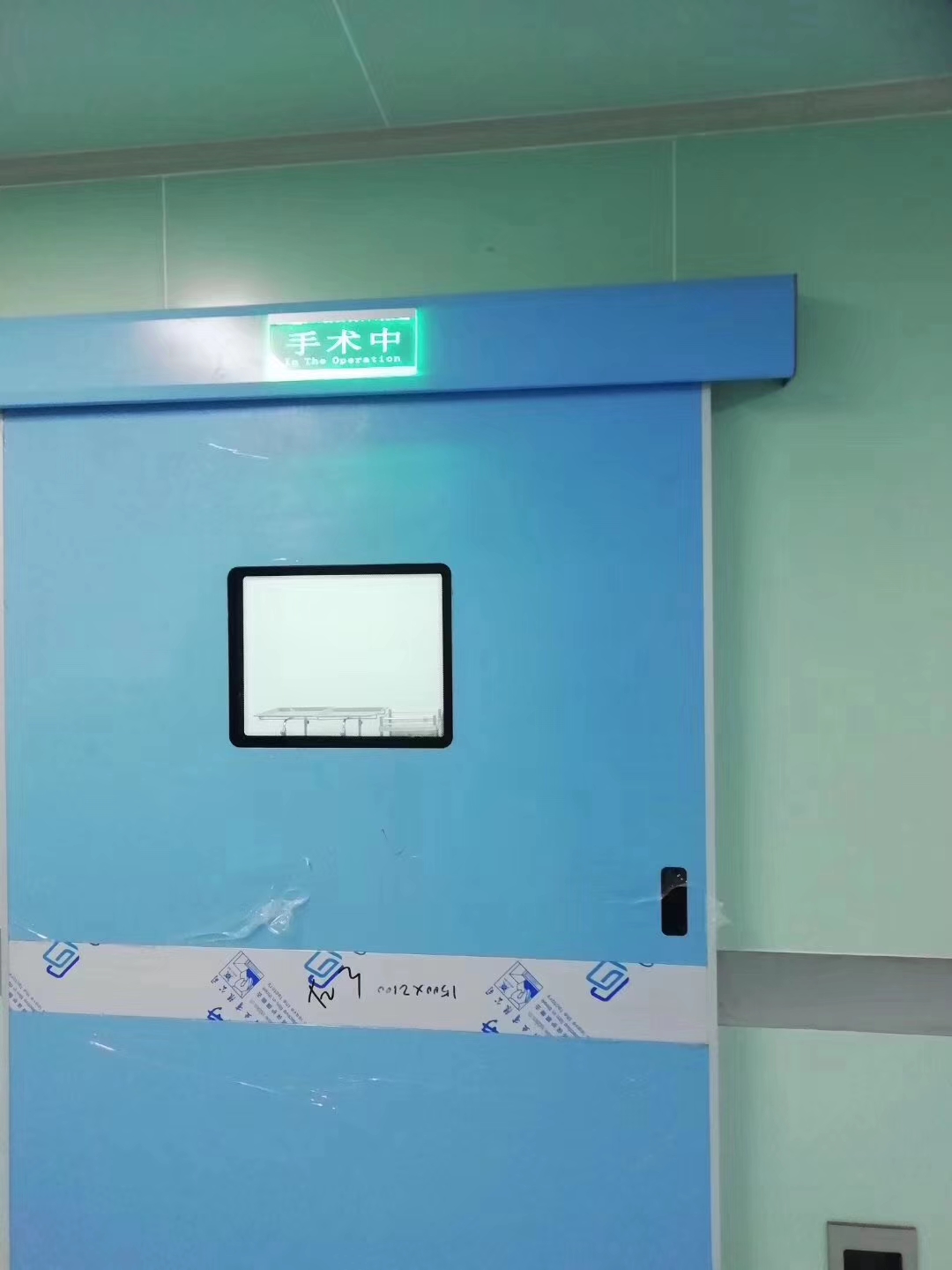 醫(yī)用電動門圖片